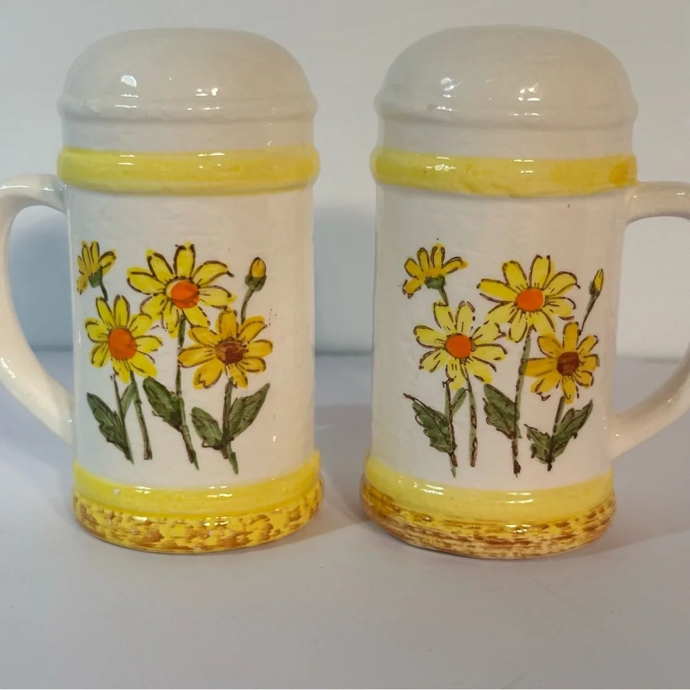 Vintage Sears Roebock & Co Japan Salt & Pepper Shaker 1976/1978?? 4.5” Floral - Picture 3 of 10